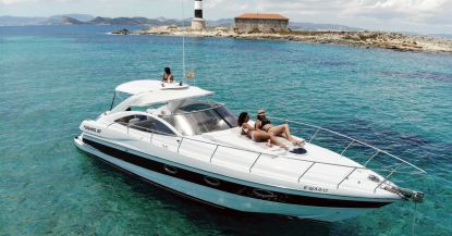 Alquila un barco en Ibiza y disfruta de la costa como nunca