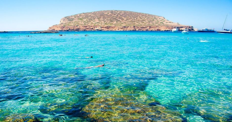 Mejores calas de Ibiza y Formentera en primavera